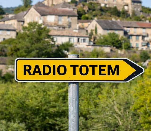 radio totem​